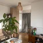Appartement Ensoleille, Central Et Tout Equipe Avec Vue Tour Eiffel Et Pantheon