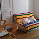 2 Pieces Faubourg Saint Germain Paris 7