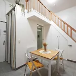 Small Studio For 3 In The Marais