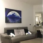 Amazing Apartment- Eiffel Towerconvention