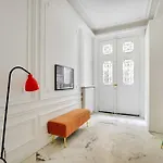 Chic Flat With Garden Terrace -4Br-12P - Trocadero