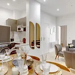 Appartement Elegant Pres Du Jardin Du Luxembourg