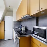 Luxury Apartments - Avenue Montaigne