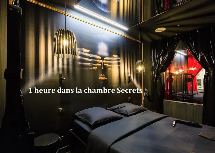 Love Hotel Avec Nuit Insolite Au Dandy Et Jacuzzi Privatise (Adults Only)
