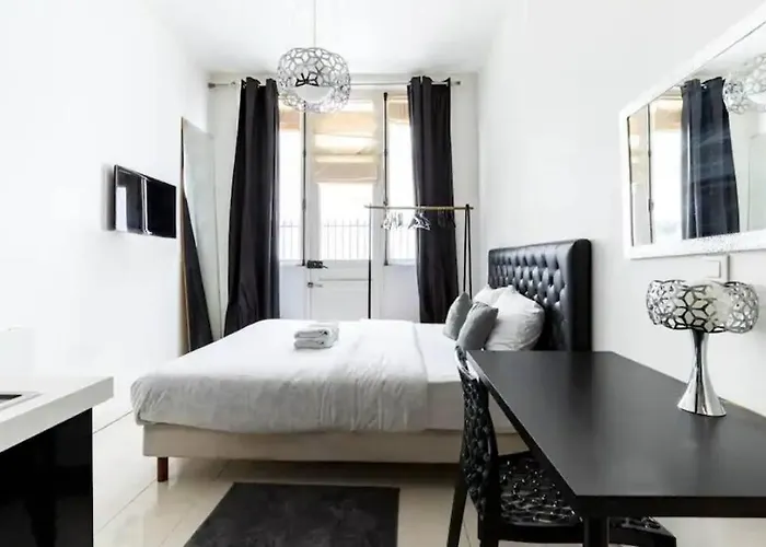 Canal St Martin : Charming Cosy Studio