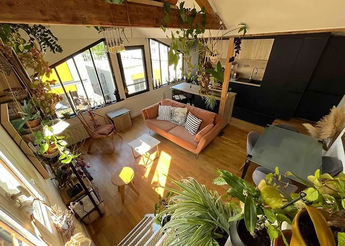 Cozy Apartment In A Quiet Alley