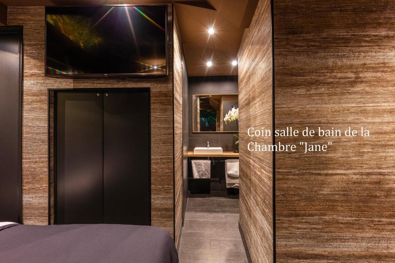 Avec Nuit Insolite Au Dandy Et Jacuzzi Privatise (adults Only) Paris
