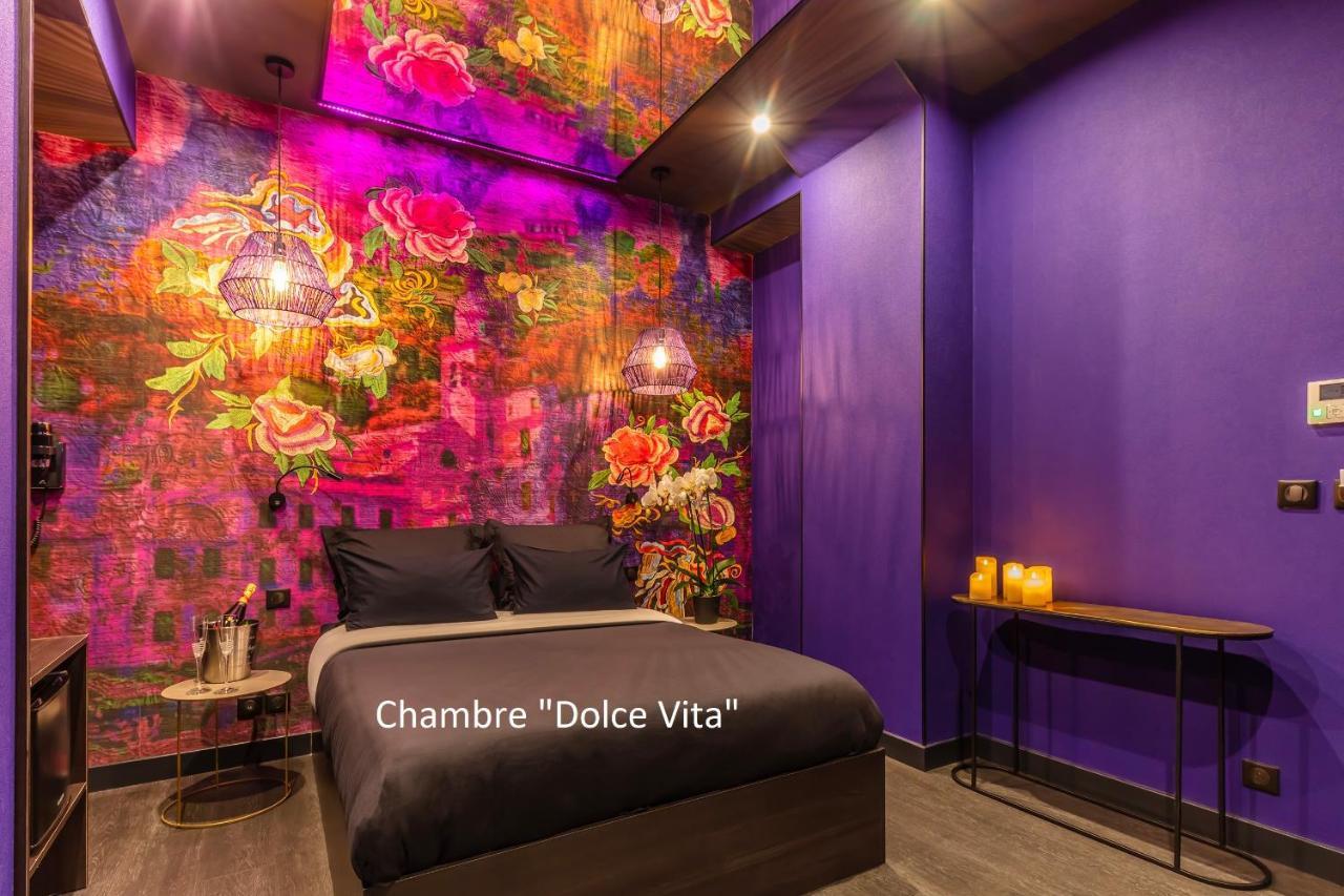 Avec Nuit Insolite Au Dandy Et Jacuzzi Privatise (adults Only) Liebeshotel Paris