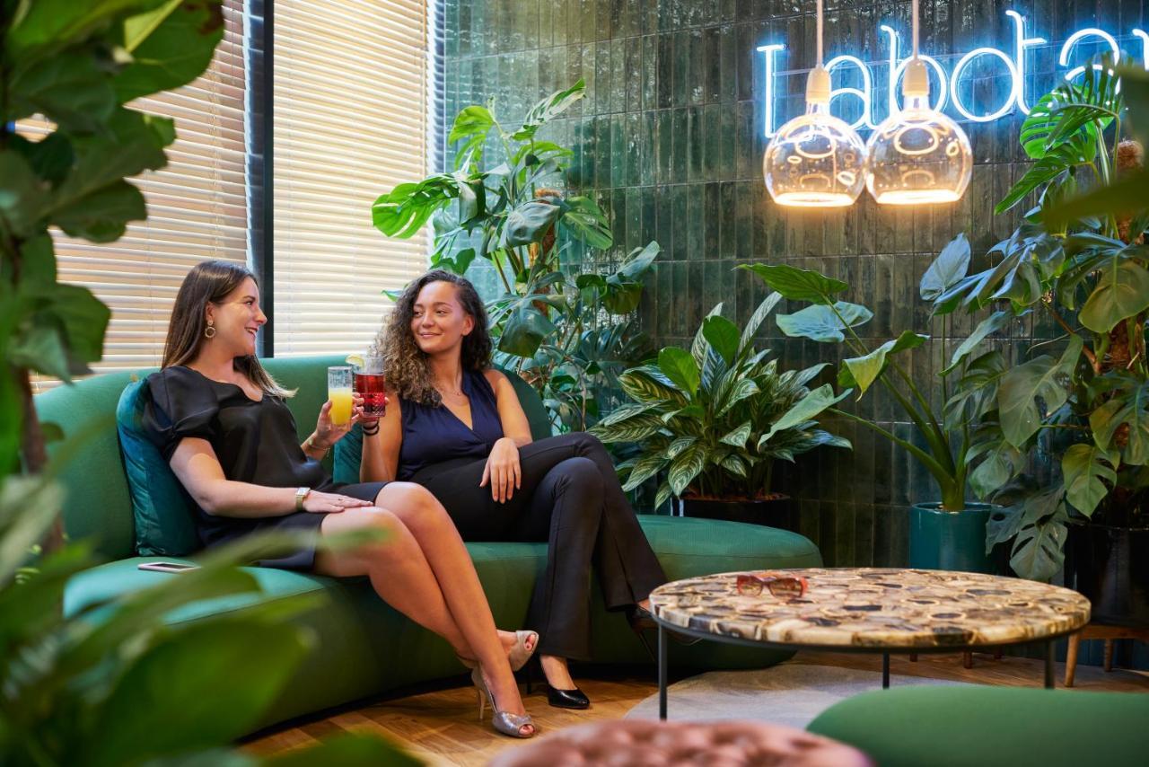Mercure Montparnasse Pasteur 4*