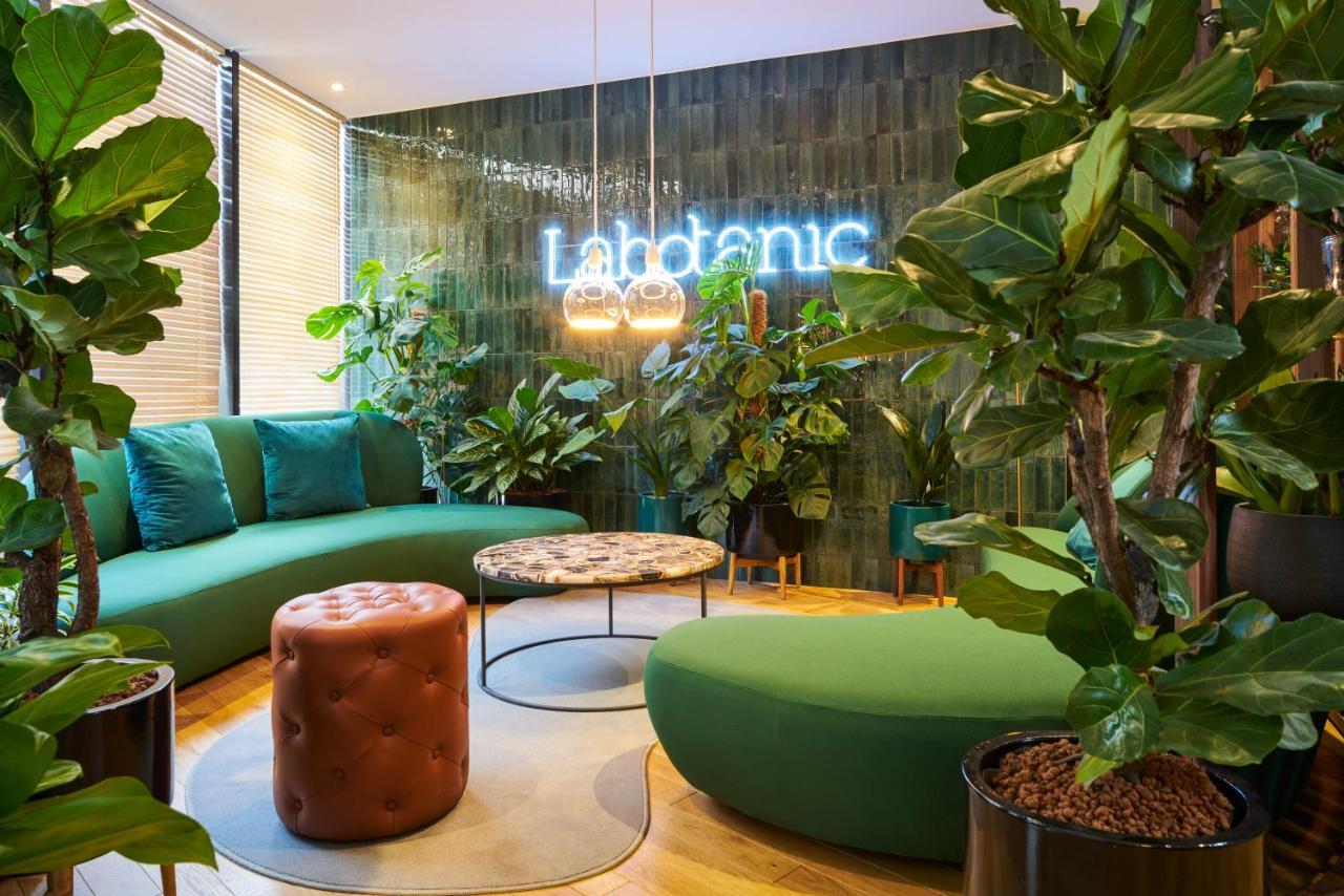 Hotel Mercure Montparnasse Pasteur 4*
