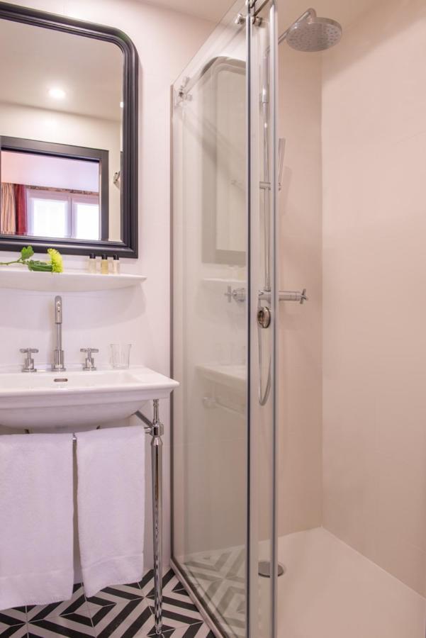 Du Champ De Mars Hotel 3*