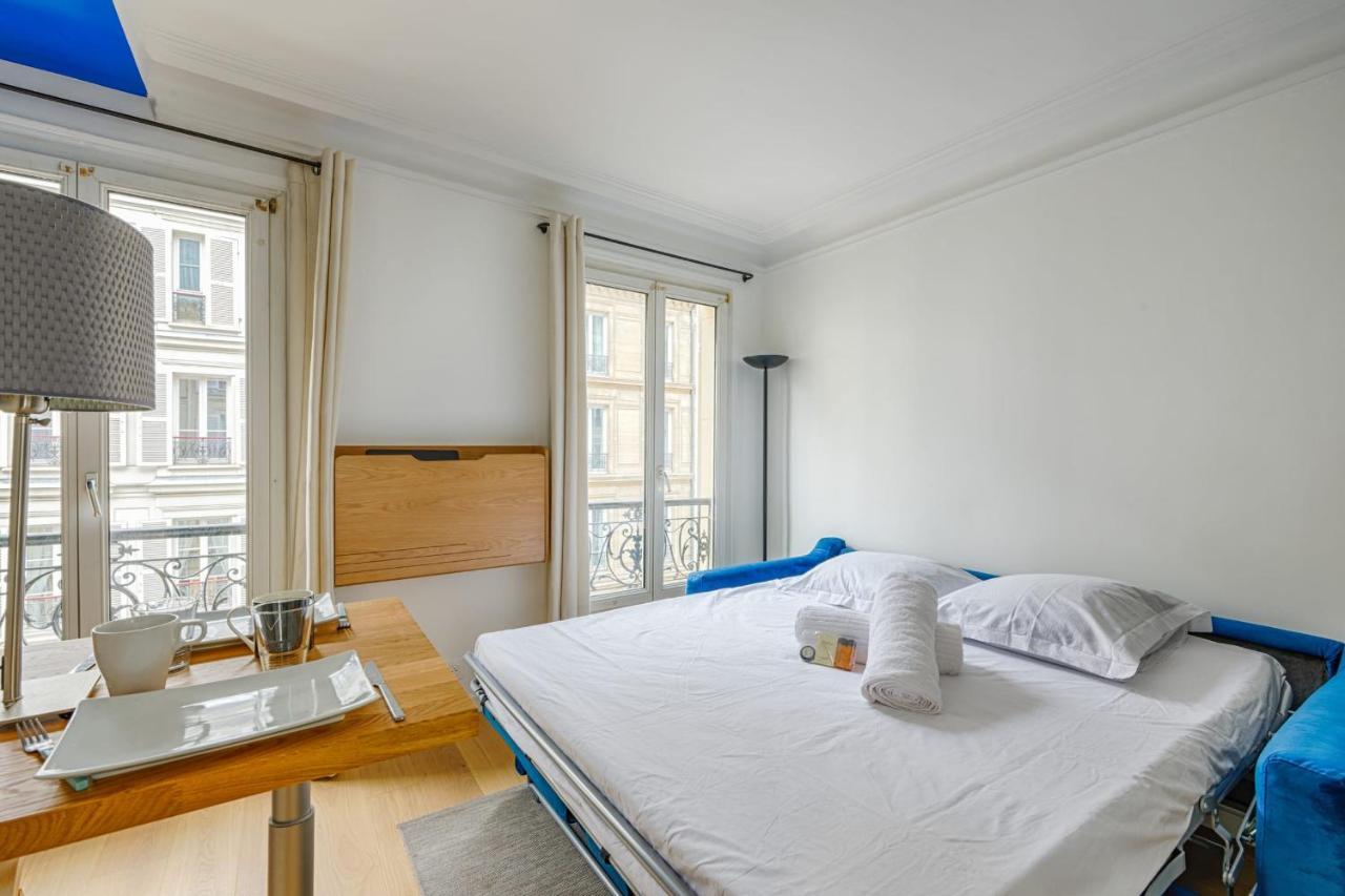 Modern Close To The Champs Elysees - - Welkeys *