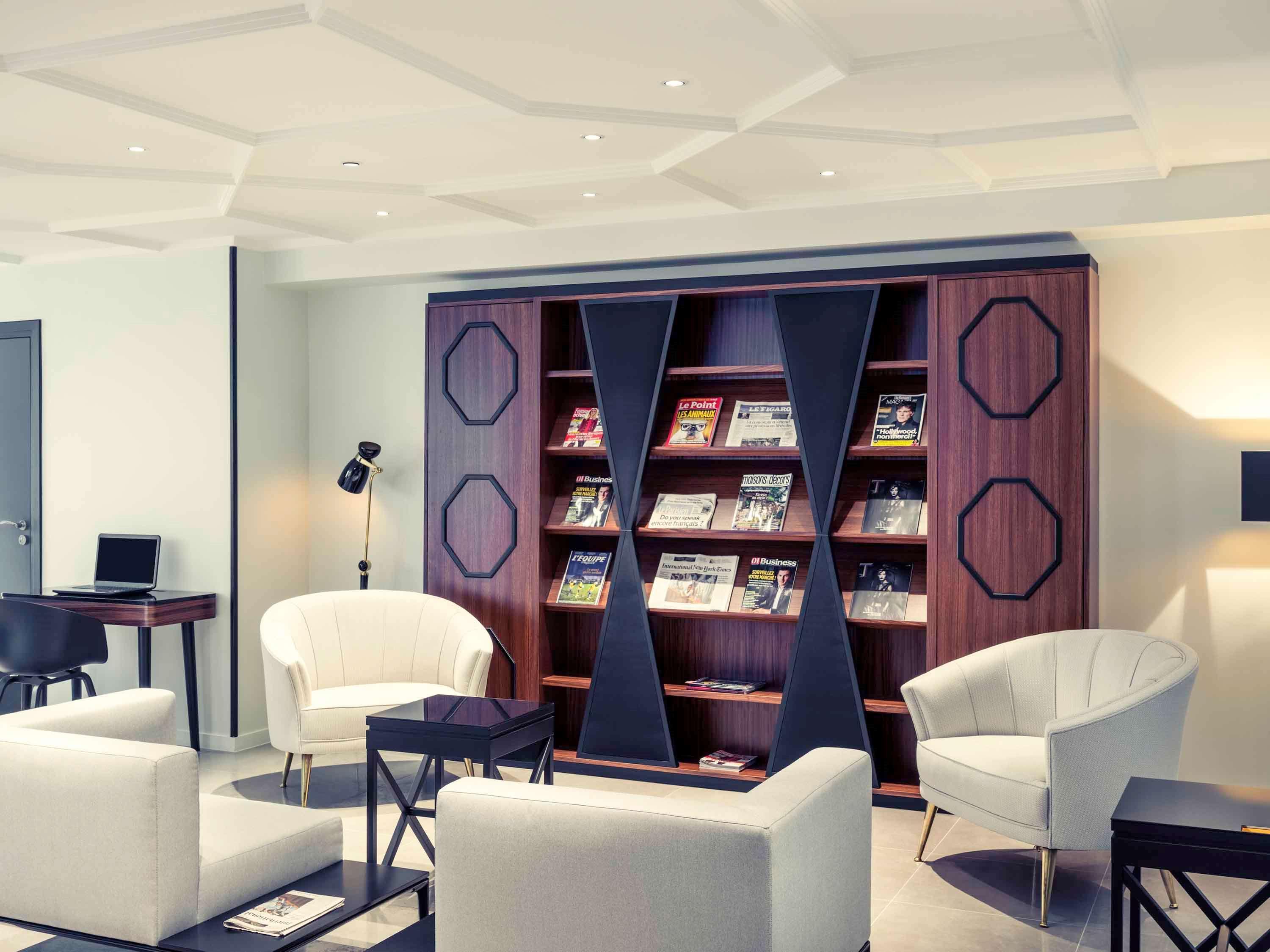 Mercure Arc De Triomphe Wagram