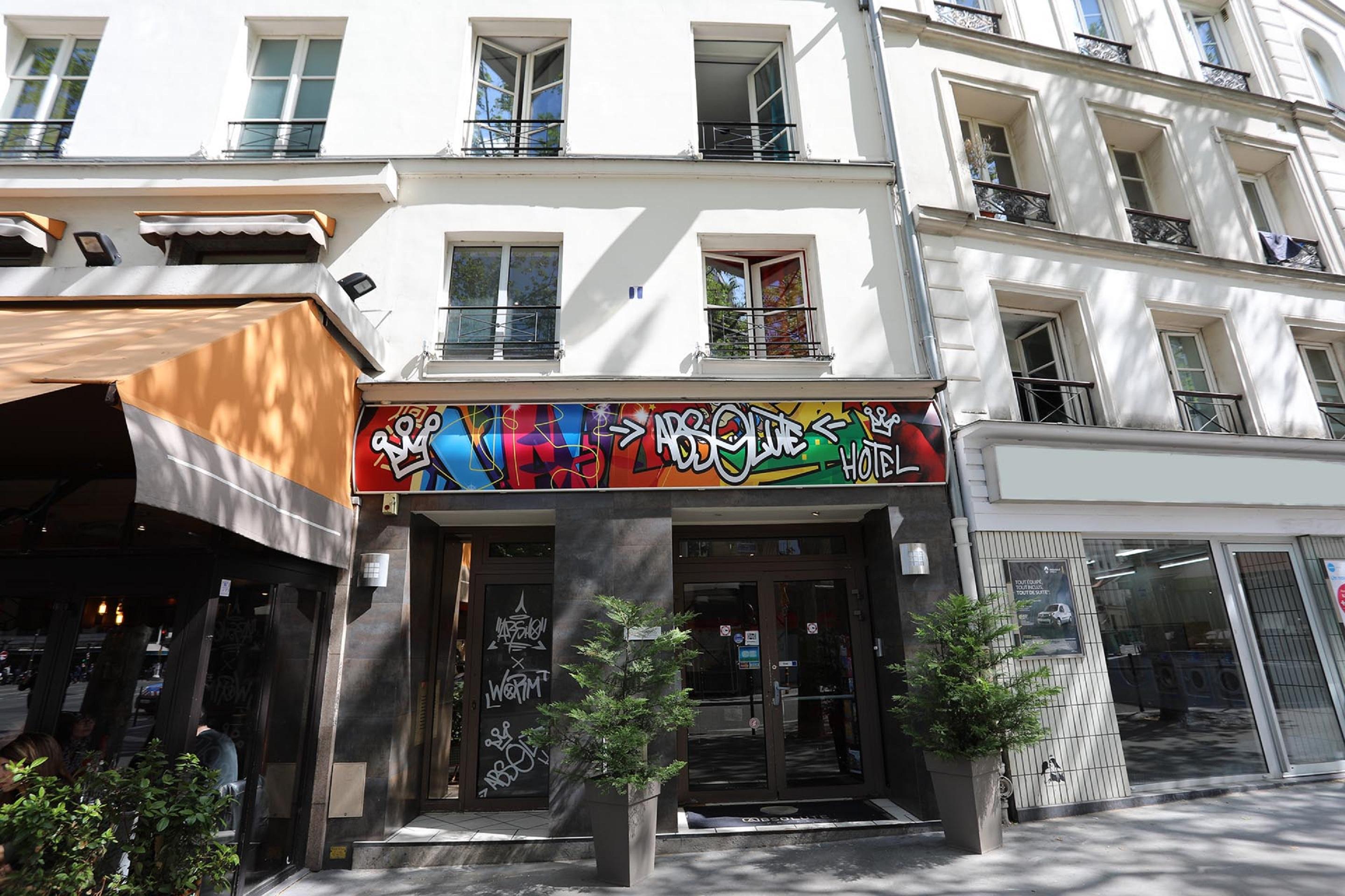 Hotel Absolute République Paris