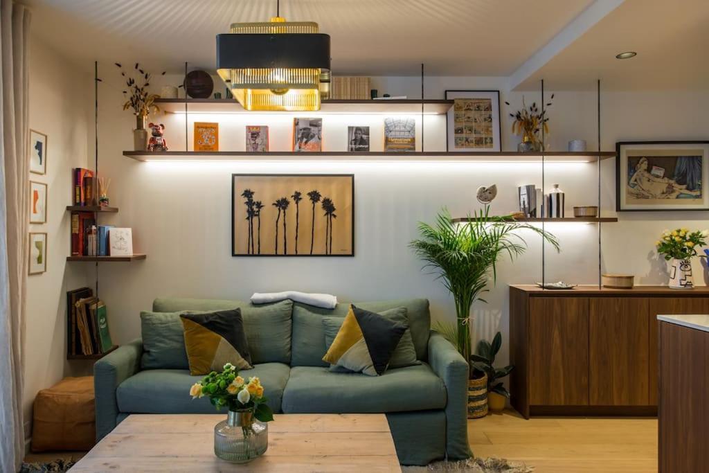 Magnifique 3 / 3 Bdr Apartment