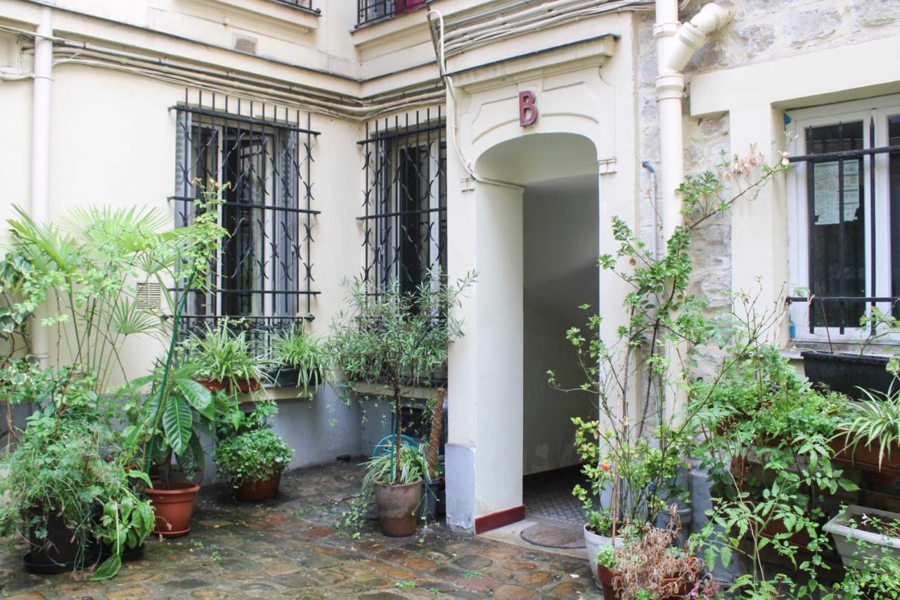Apartment Bright 40 M In 17th District
