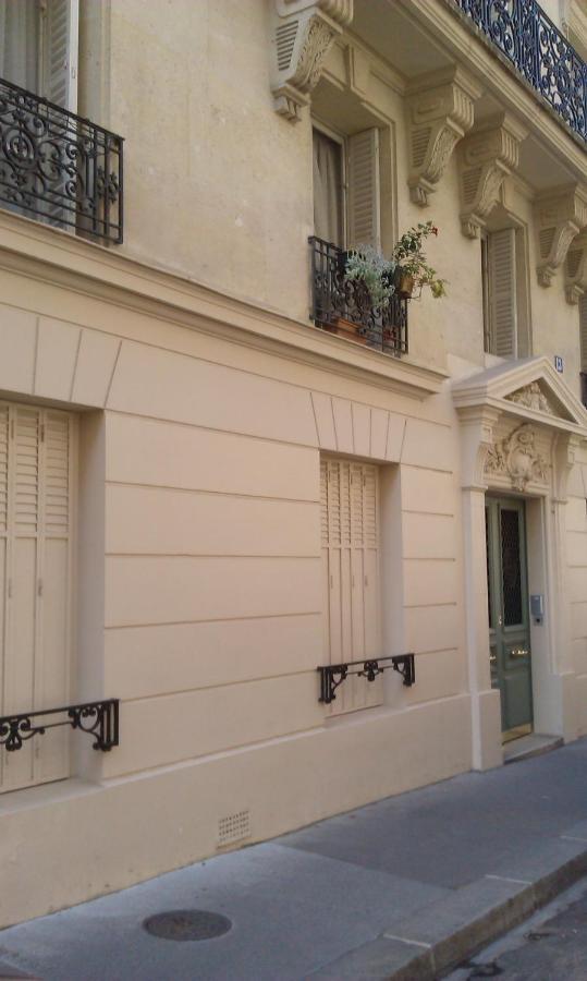 2 Pieces Faubourg Saint Germain 7 Paris
