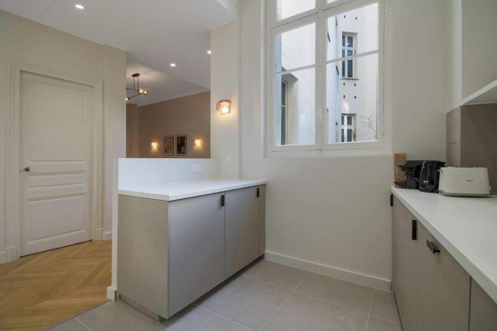 6pers#2bedrooms#victor Hugo#arc De Triomphe Apartment *