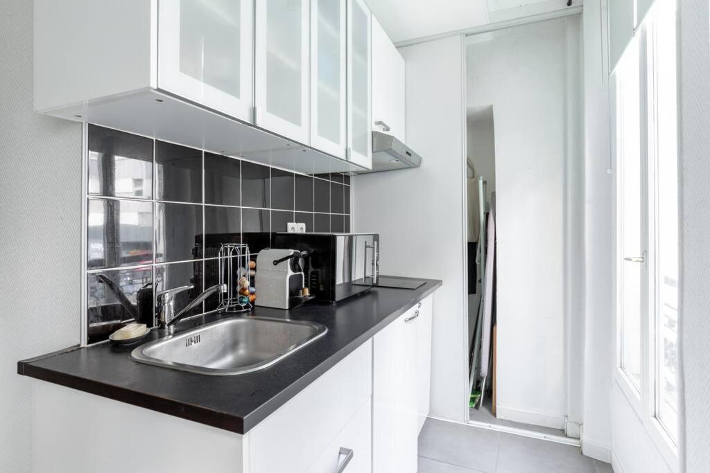 Menilmontant Pere-lachaise 1br-4p Apartment