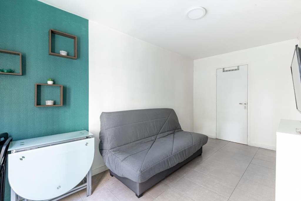 Menilmontant Pere-lachaise 1br-4p * Paris