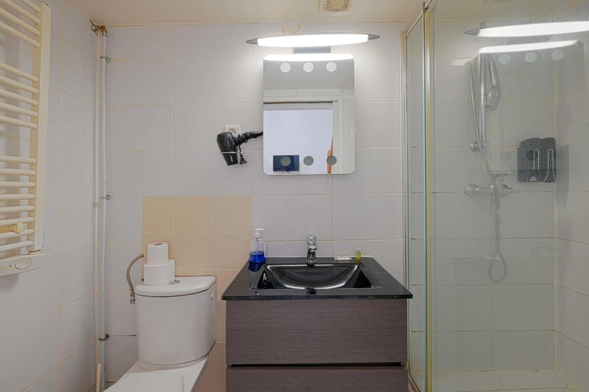 Small Studio For 3 In The Marais Apartment *
