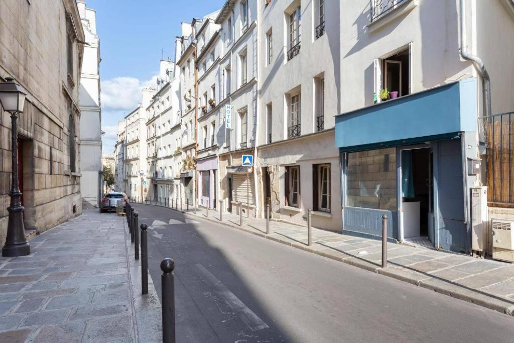 Cozy Boutique In The Heart Of * Paris