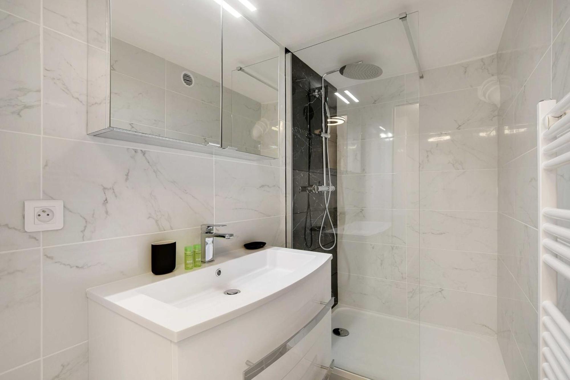 Apartment Cmg - Operagrands Magasins *