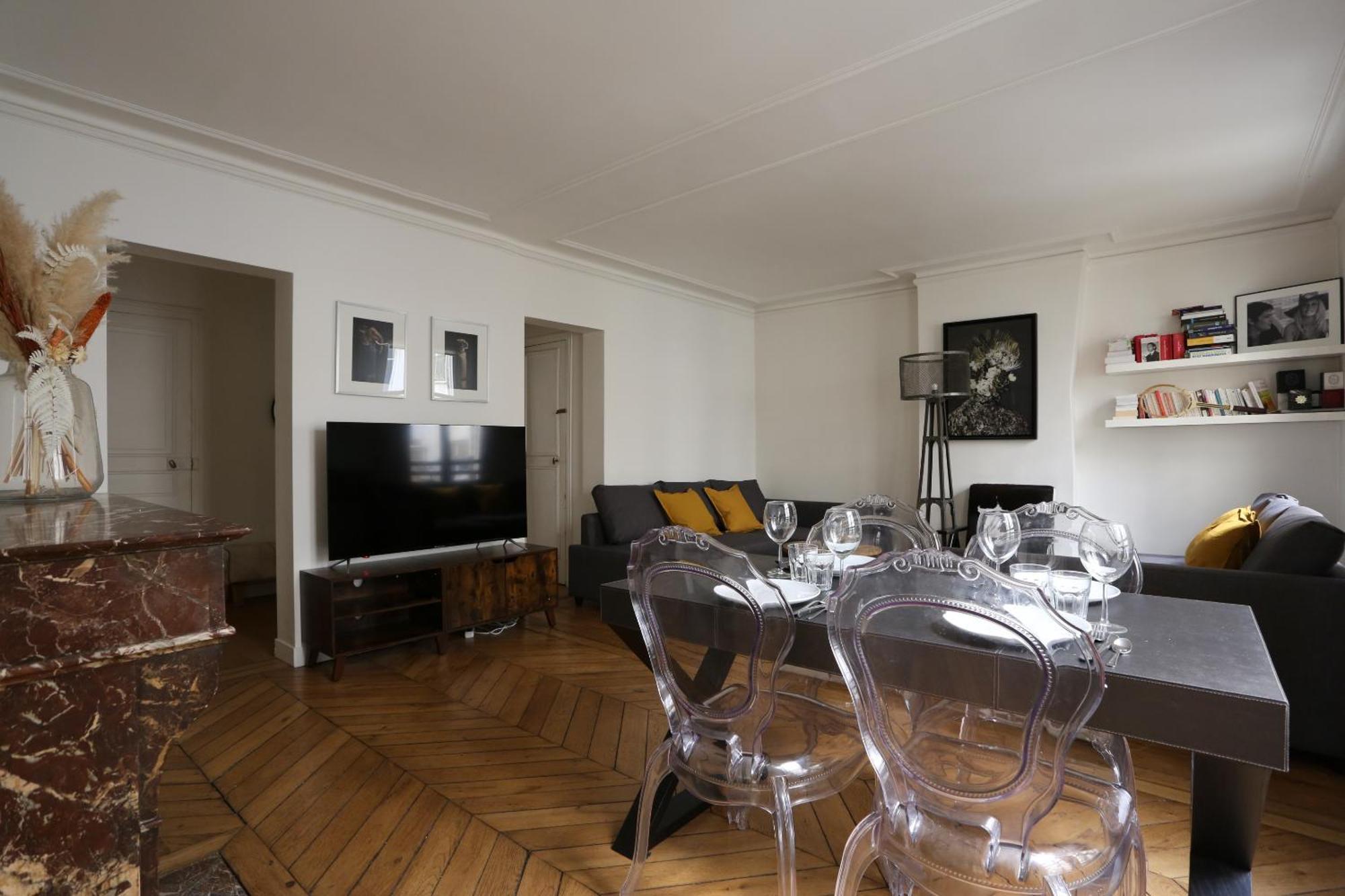 Quartier Montmartre 2 Apartment *