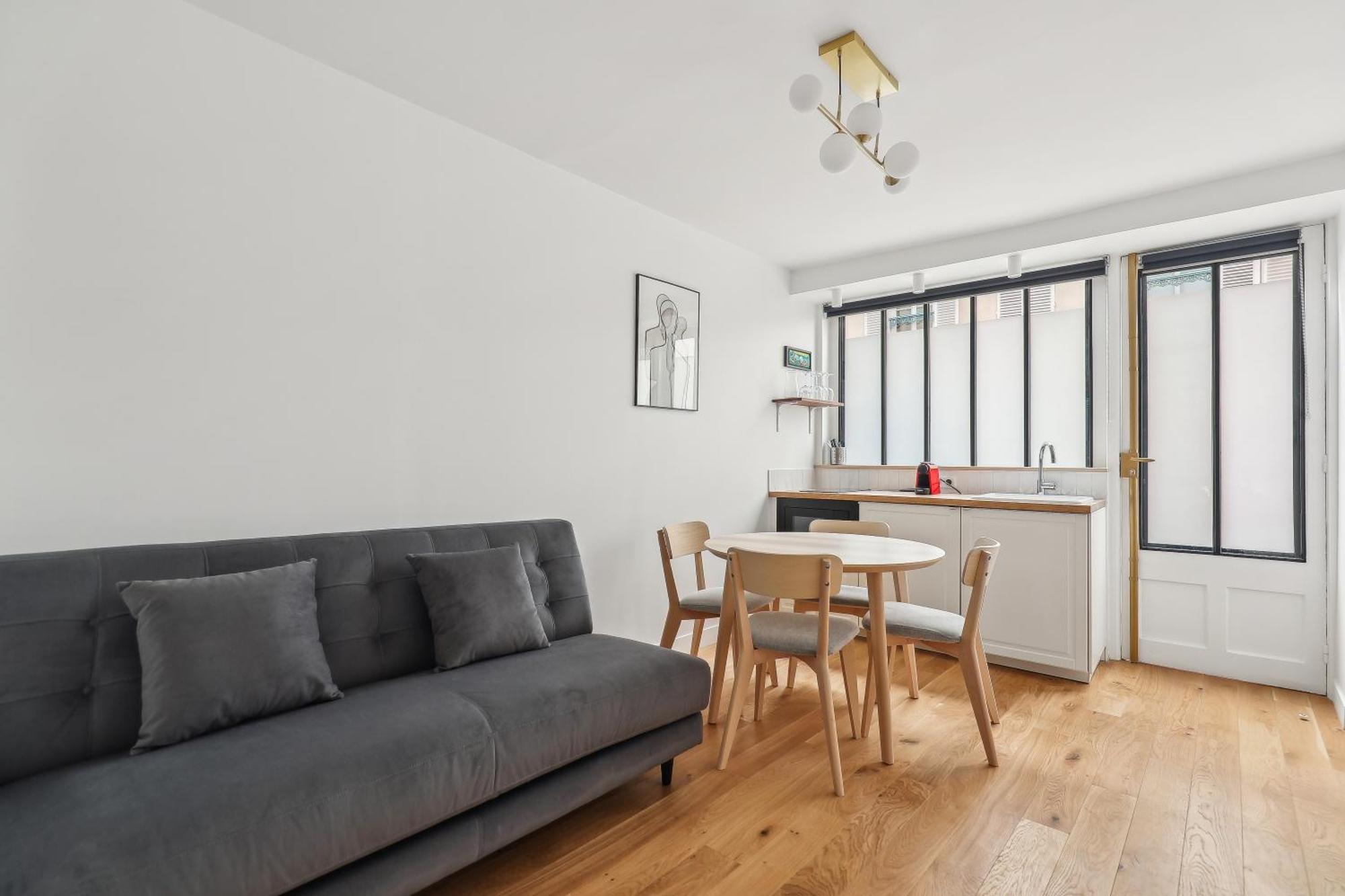 Cosy In Typical Montmartre Apartment *