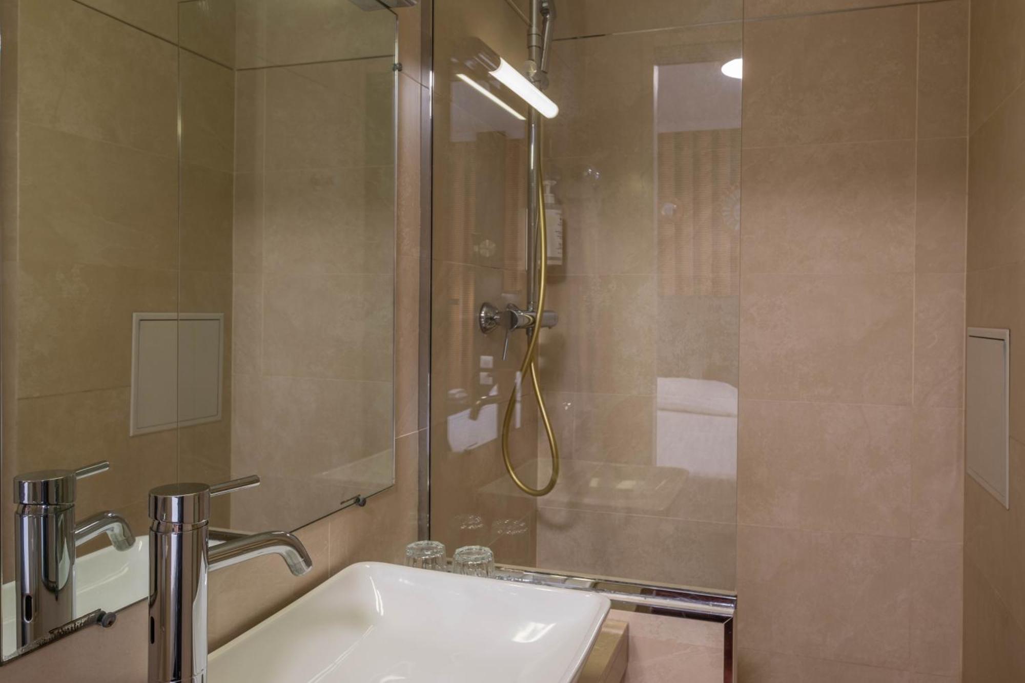 Marena 3* Paris