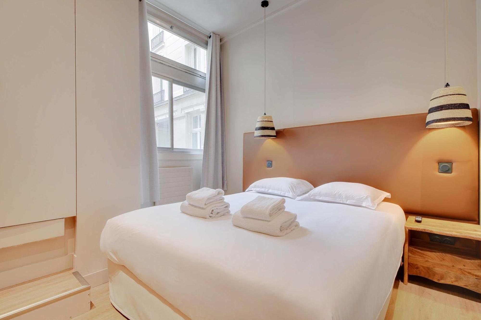 Elegant - 5bd-12p - Heart Of 'le Marais' Apartment *