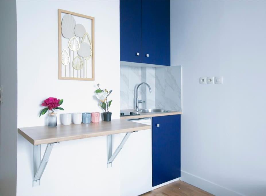 Studio Renove De Charme - Canal Saint Martin Apartment *