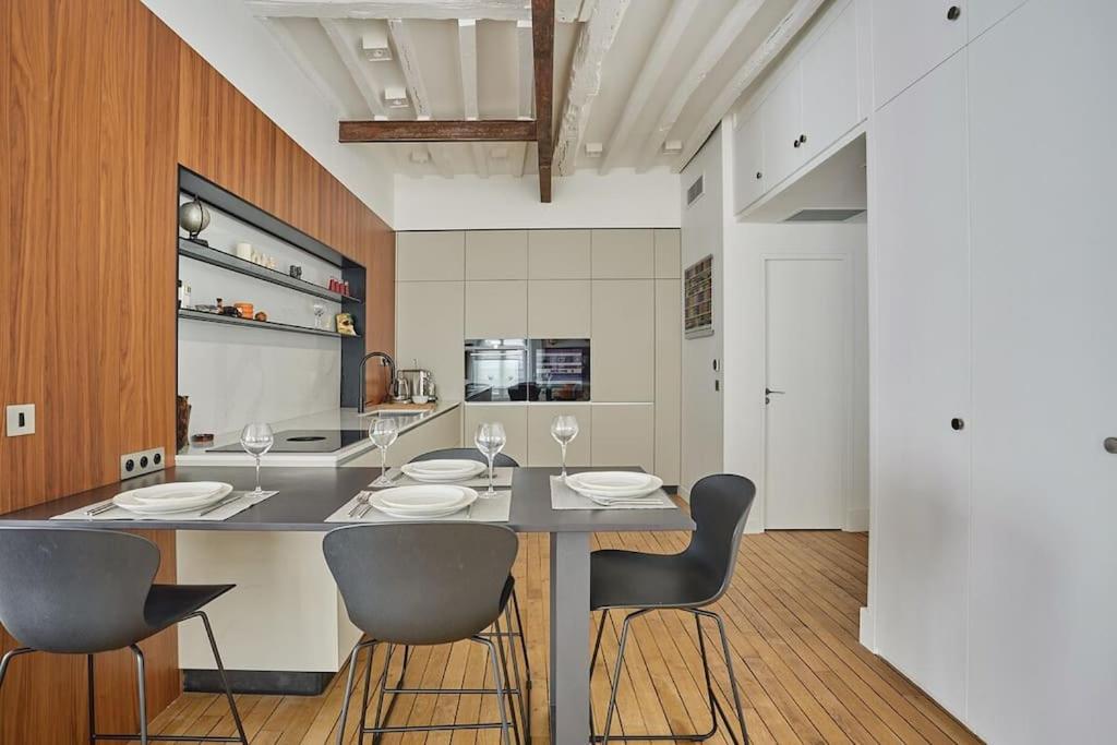 Apartment Amazing 2 Bedrooms Center By Prestige Paris