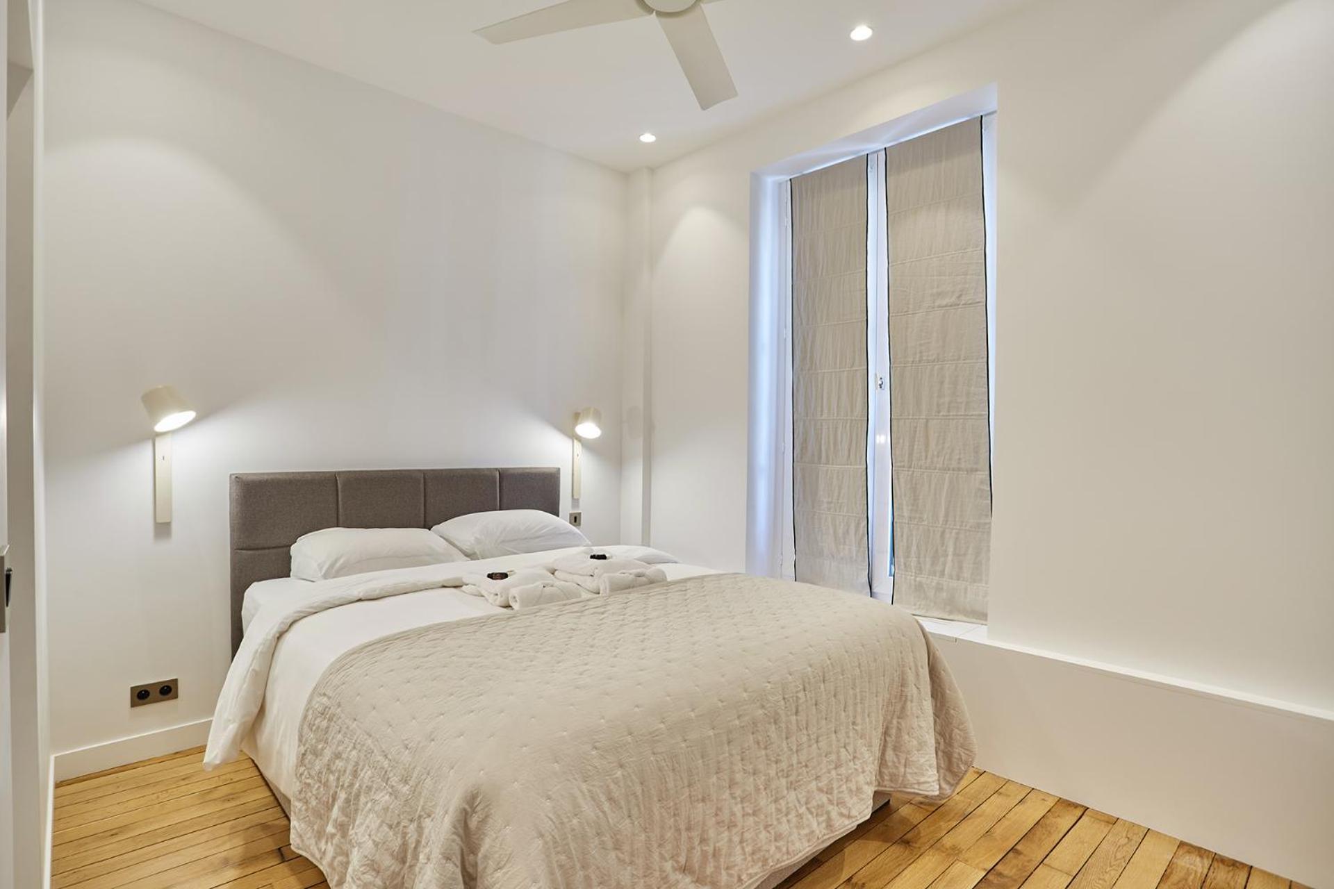 Amazing 2 Bedrooms Center By Prestige Paris