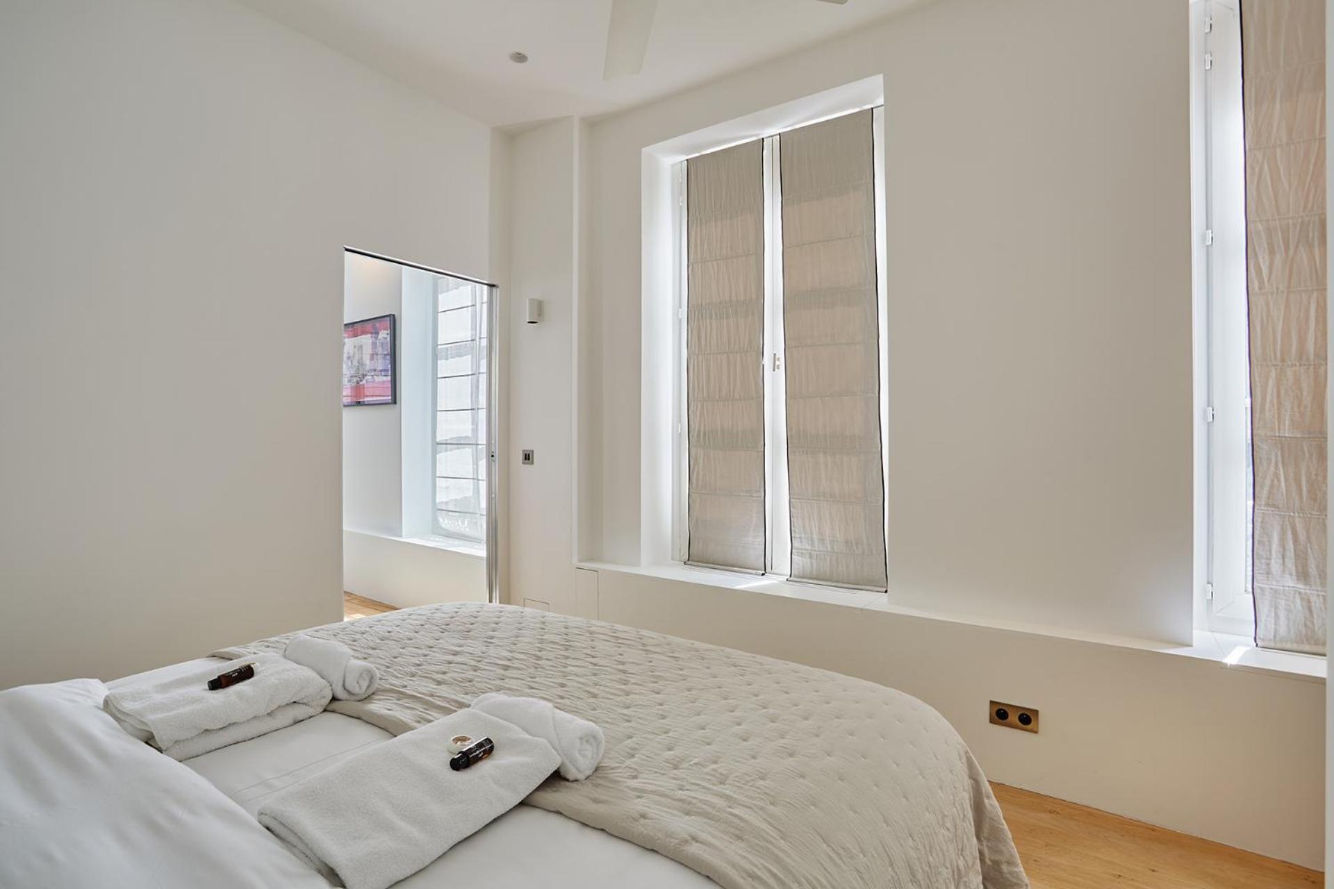 Apartment Amazing 2 Bedrooms Center By Prestige Paris