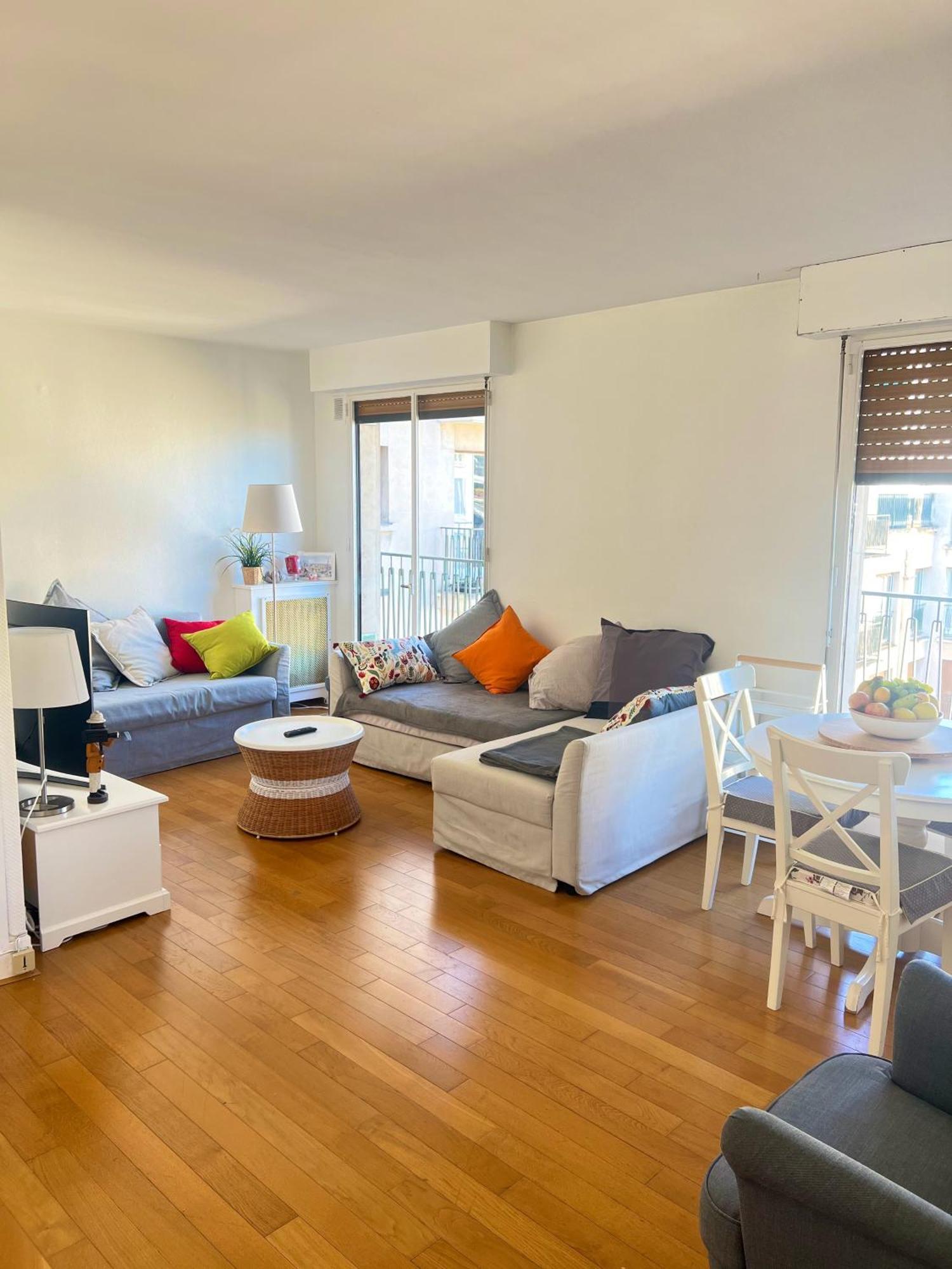 Bright And Comfortable Passy, Trocadero Apartment *