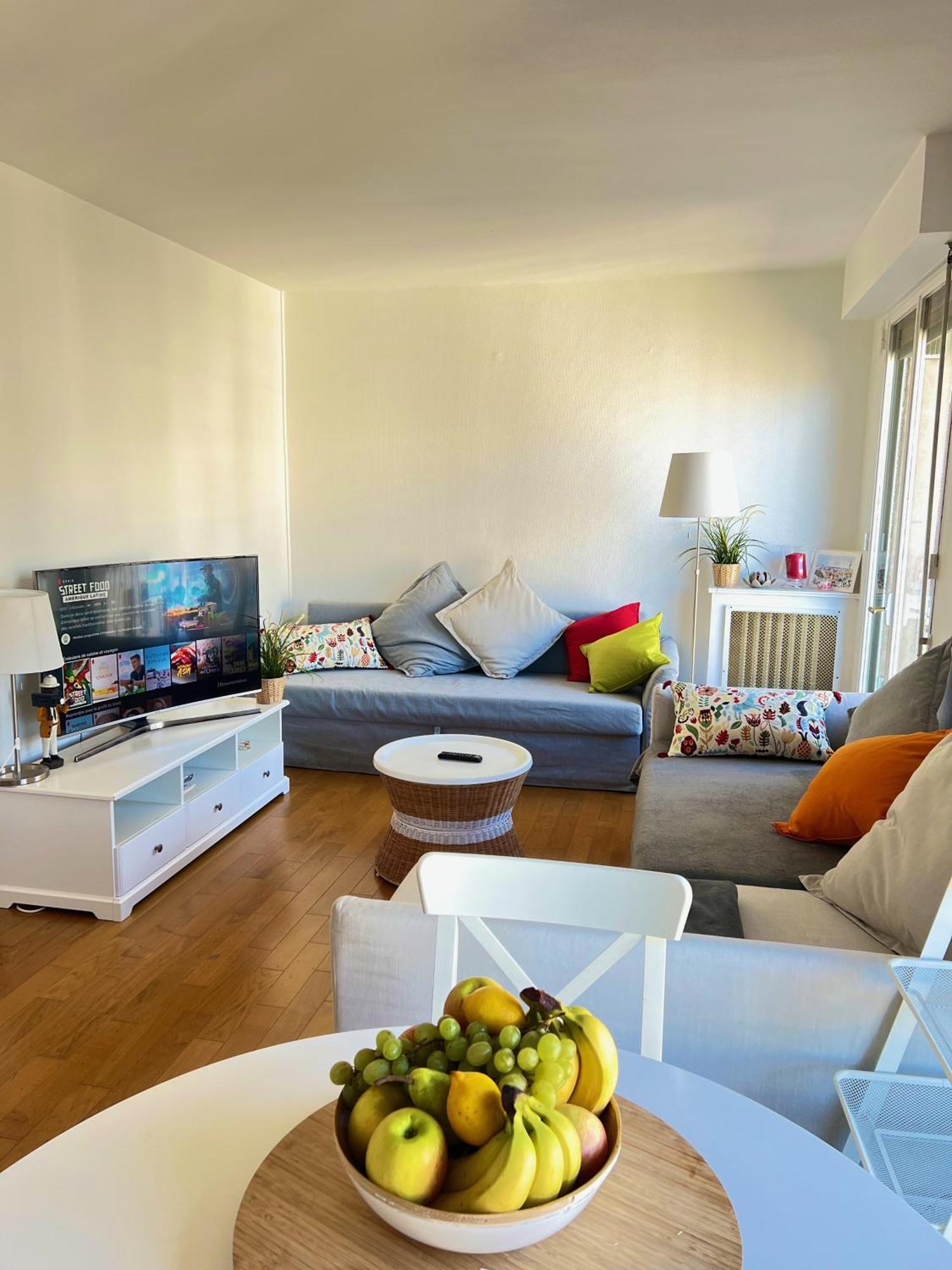 Bright And Comfortable Passy, Trocadero Apartment *