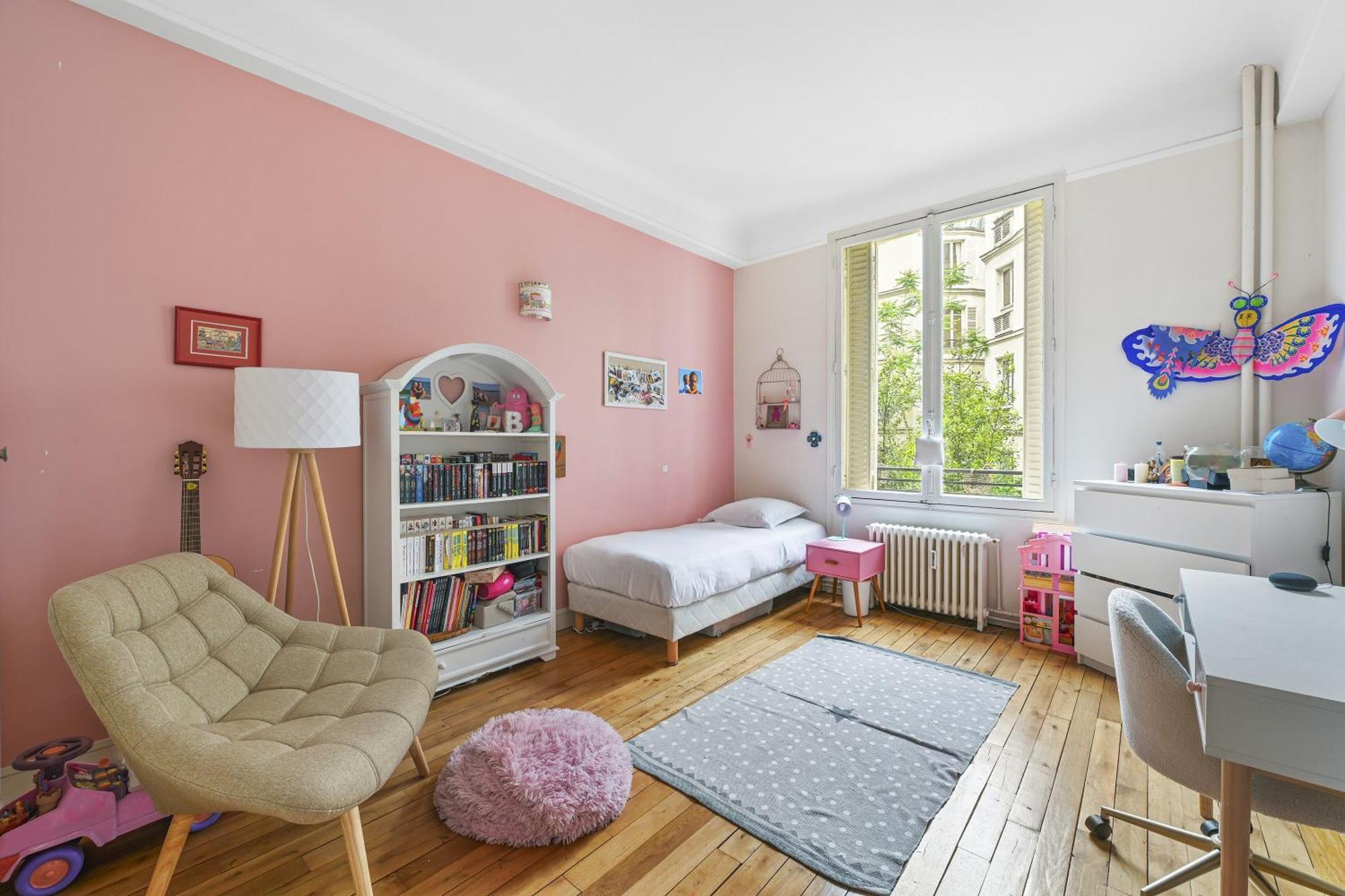 Veeve - Gardenside Glamour Apartment Paris