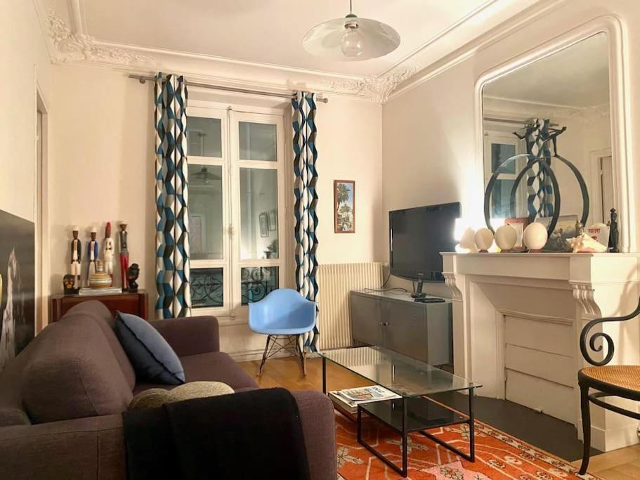 De Charme Pres Montmartre Apartment *