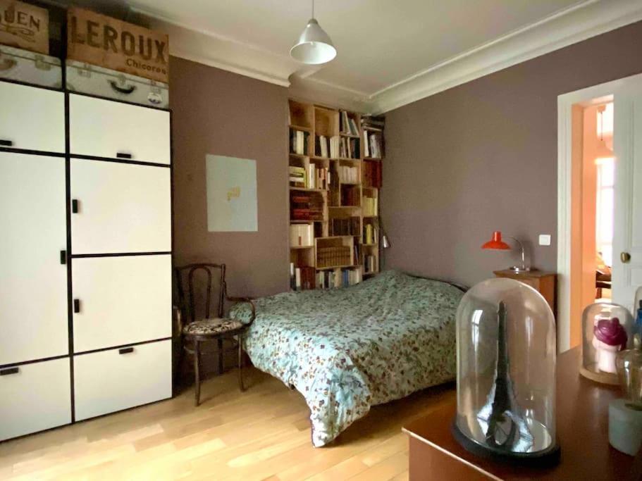 De Charme Pres Montmartre Apartment