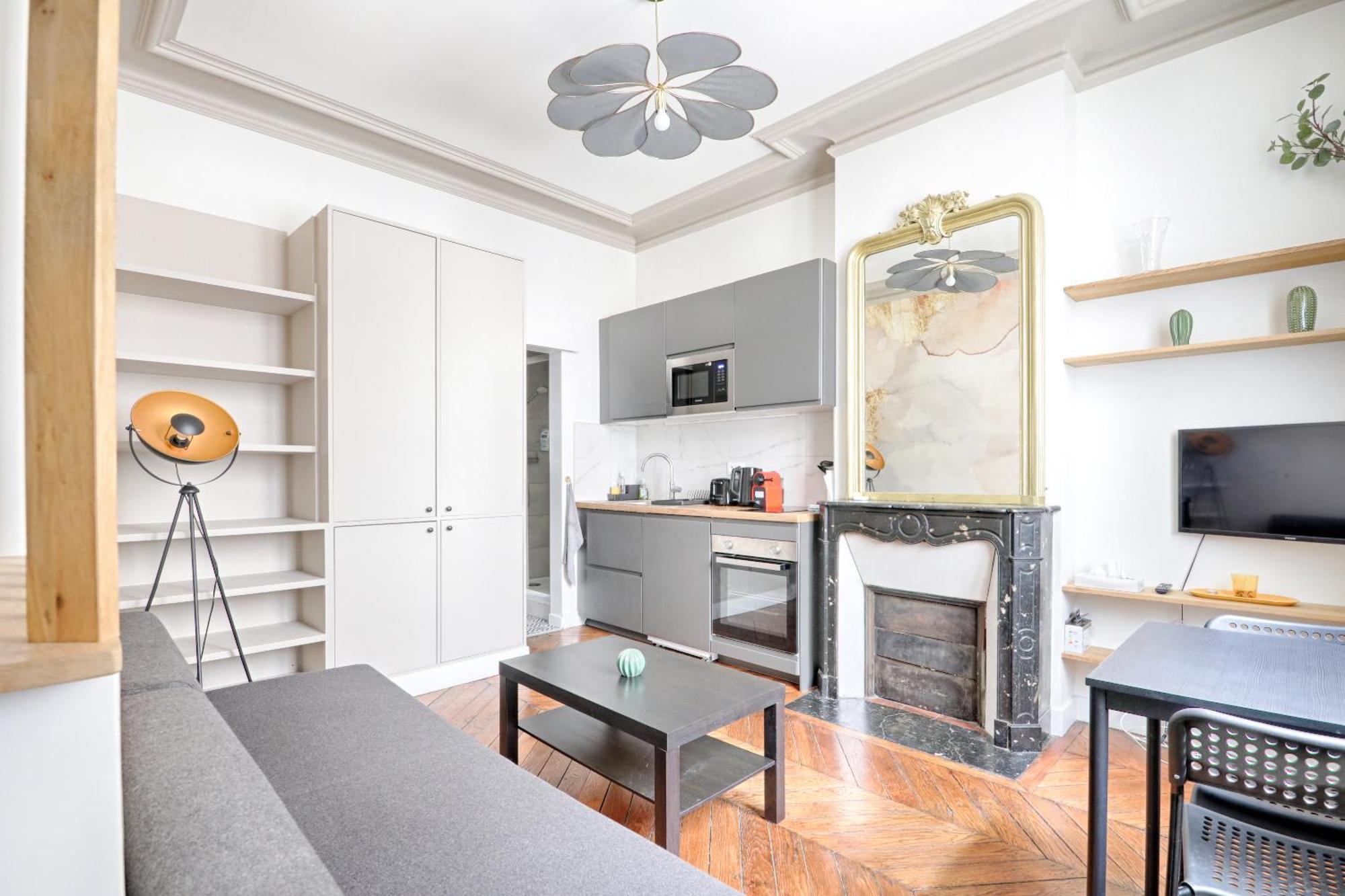 Liege - Saint-Lazare, Best Location Very Central * Paris