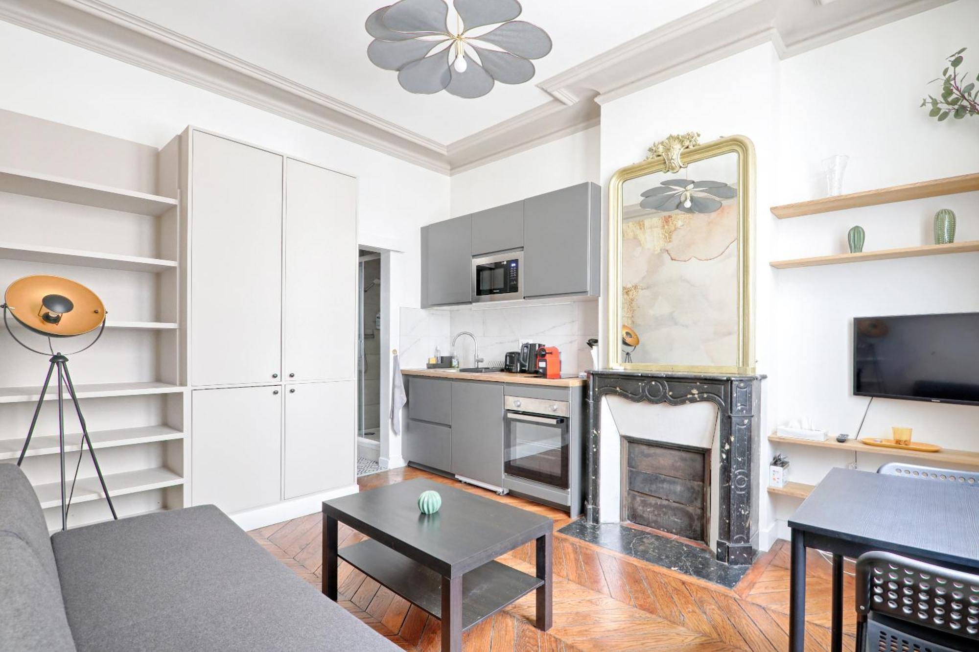 Apartment Liege - Saint-Lazare, Best Location Very Central