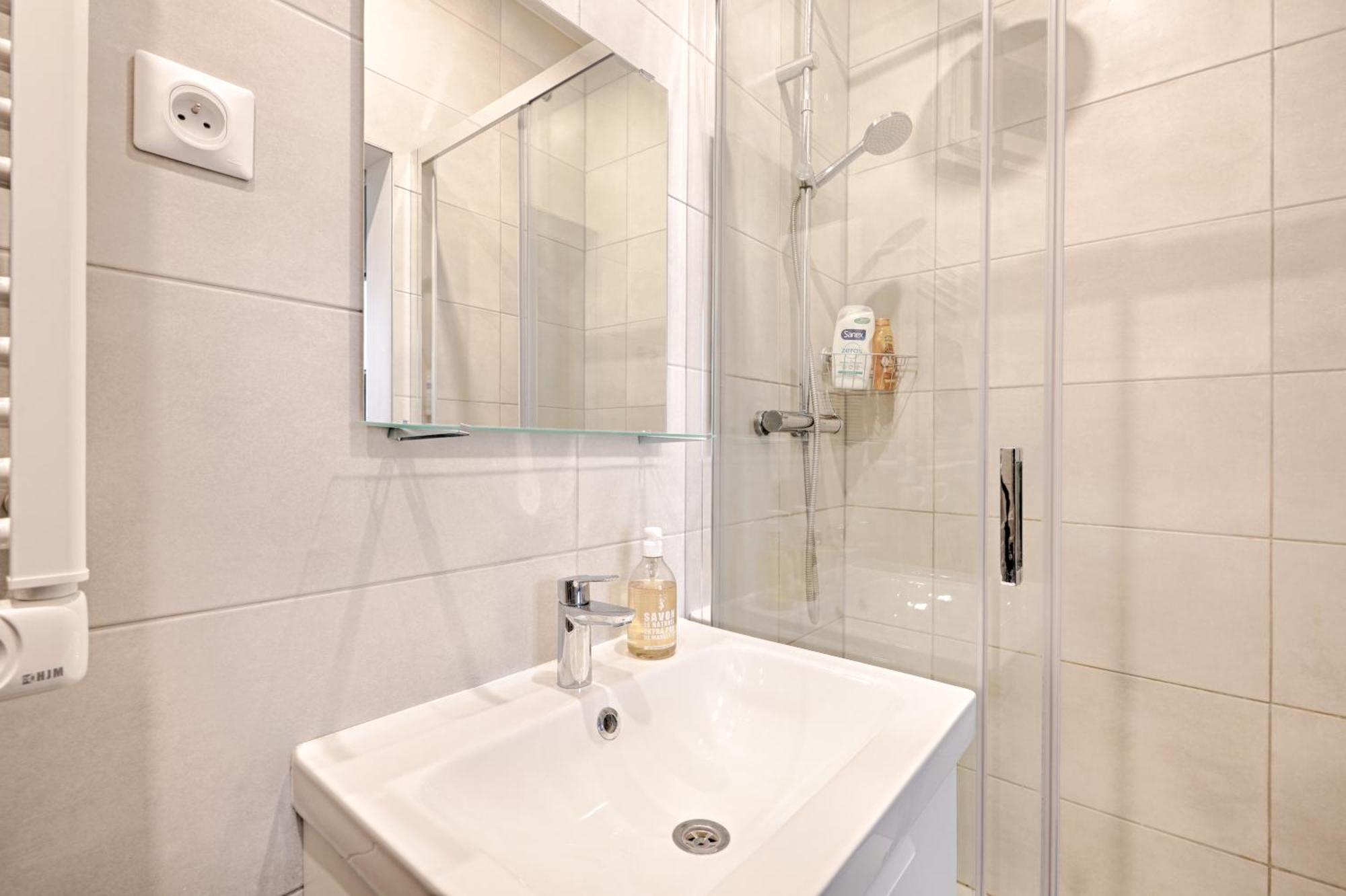 Liege - Saint-Lazare, Best Location Very Central * Paris