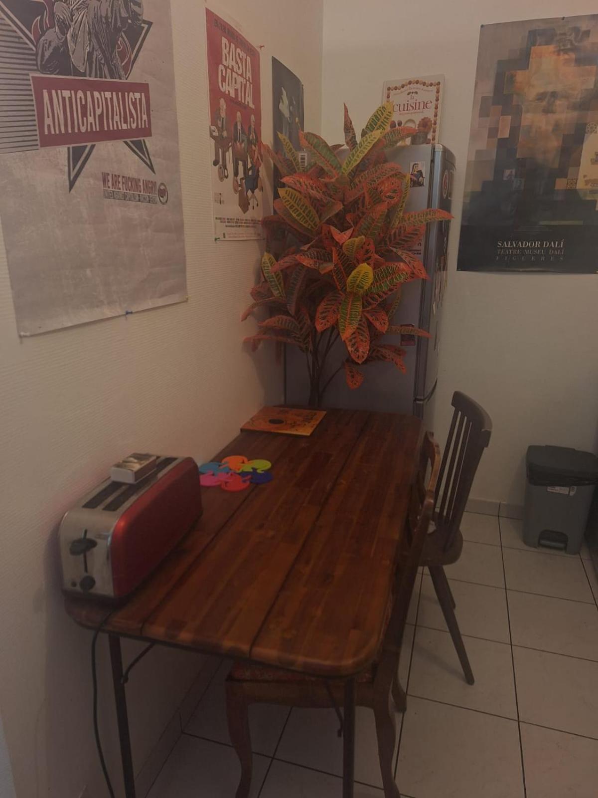 Aux Abesses Apartment