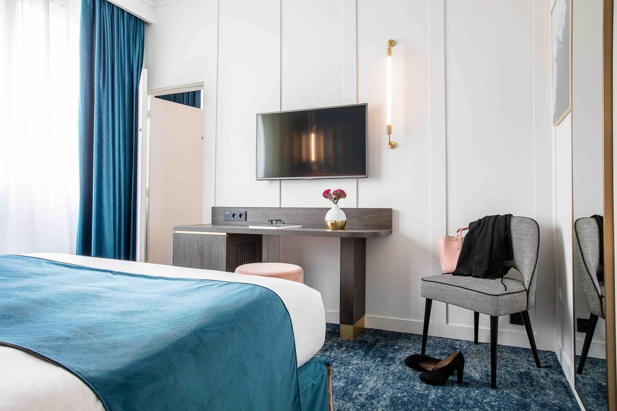 Pley 4* Paris