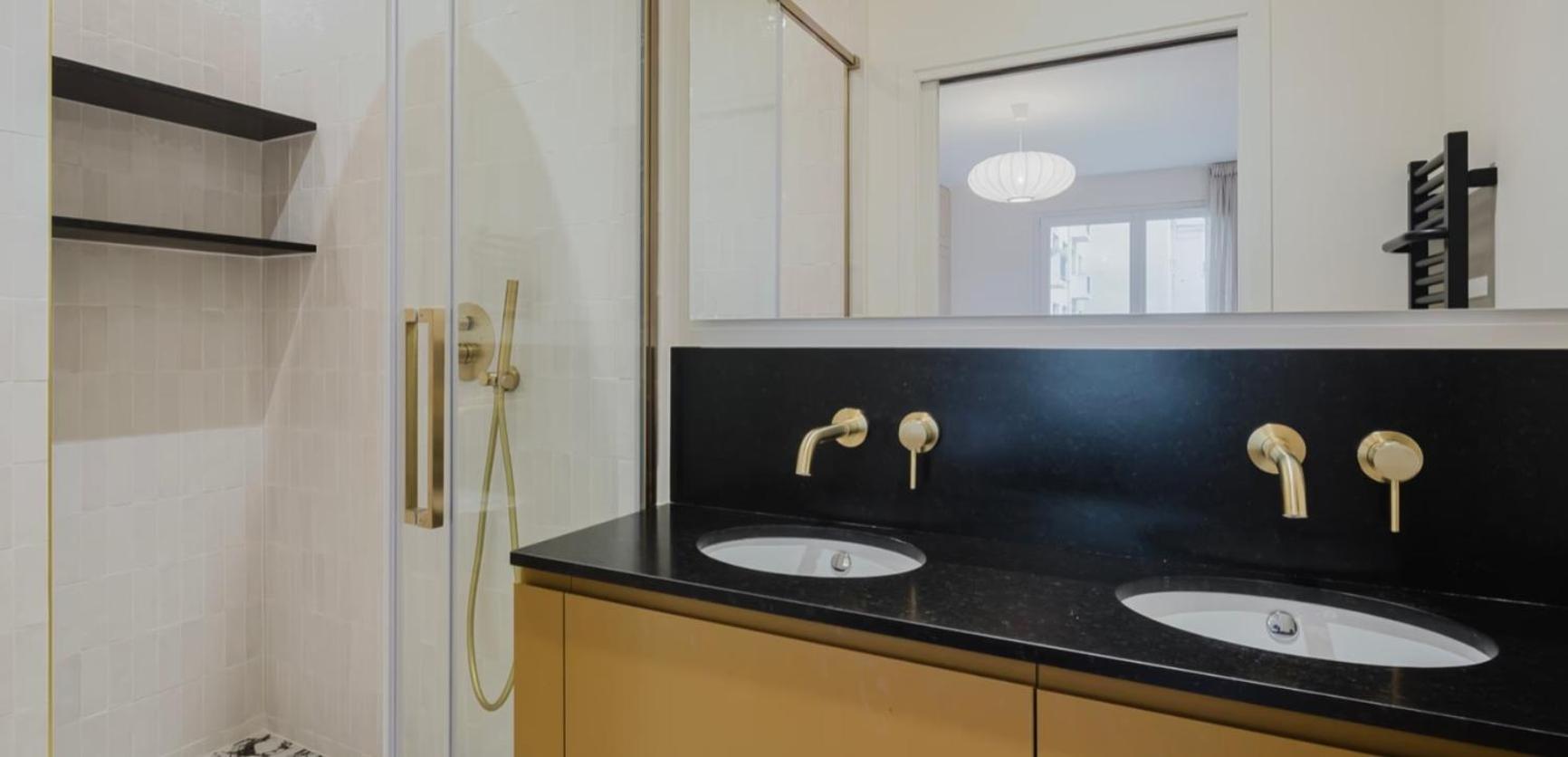 Apartment De Trois *