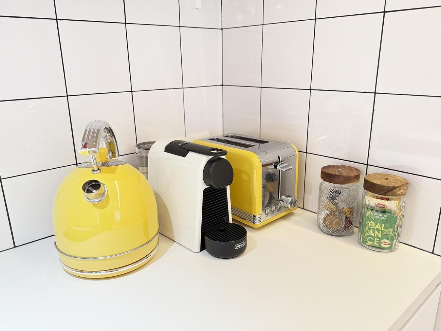 Pop Art & Vibrant Parisian Flat * Paris