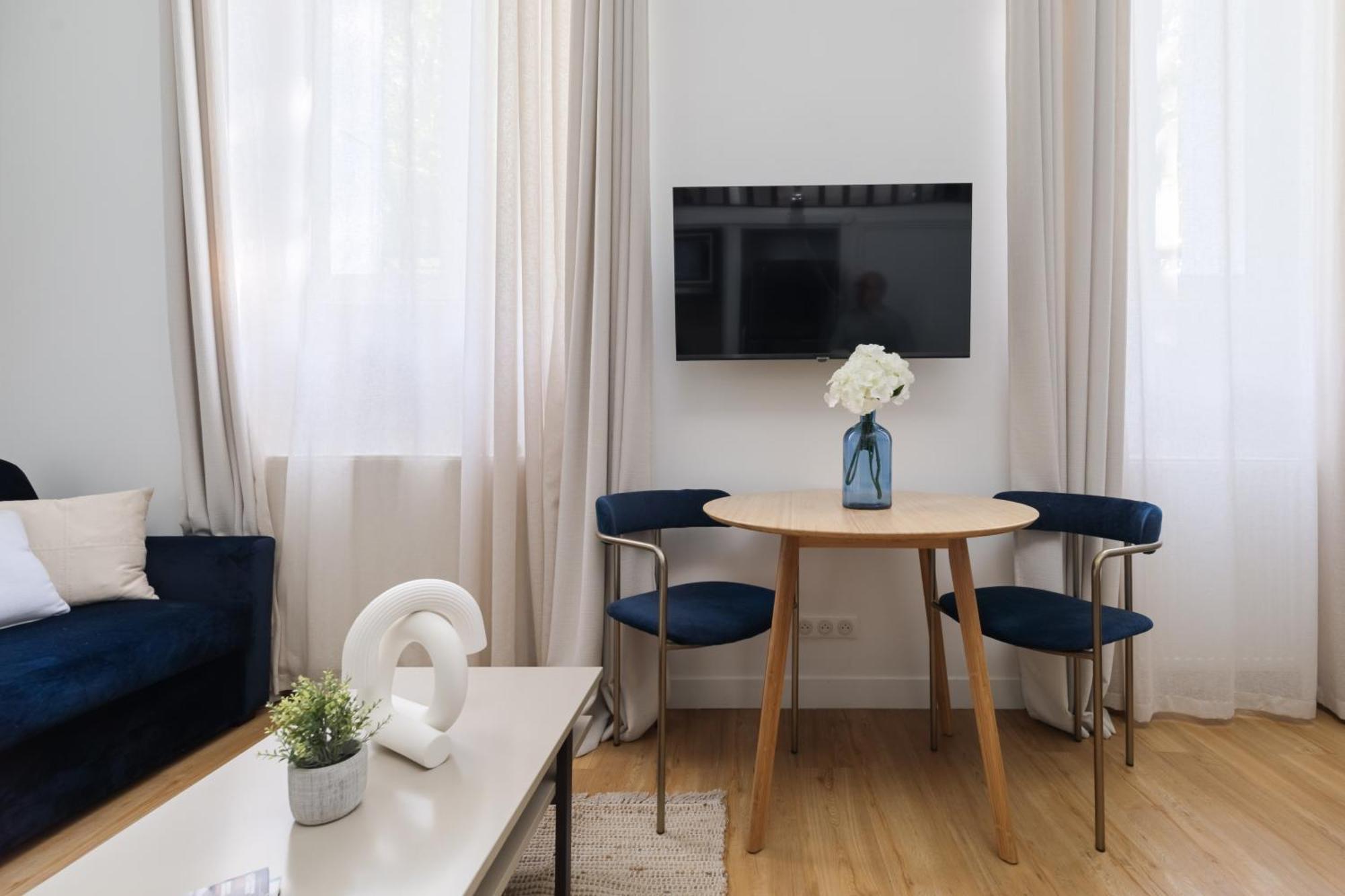 Apartment Luxury - Avenue Montaigne