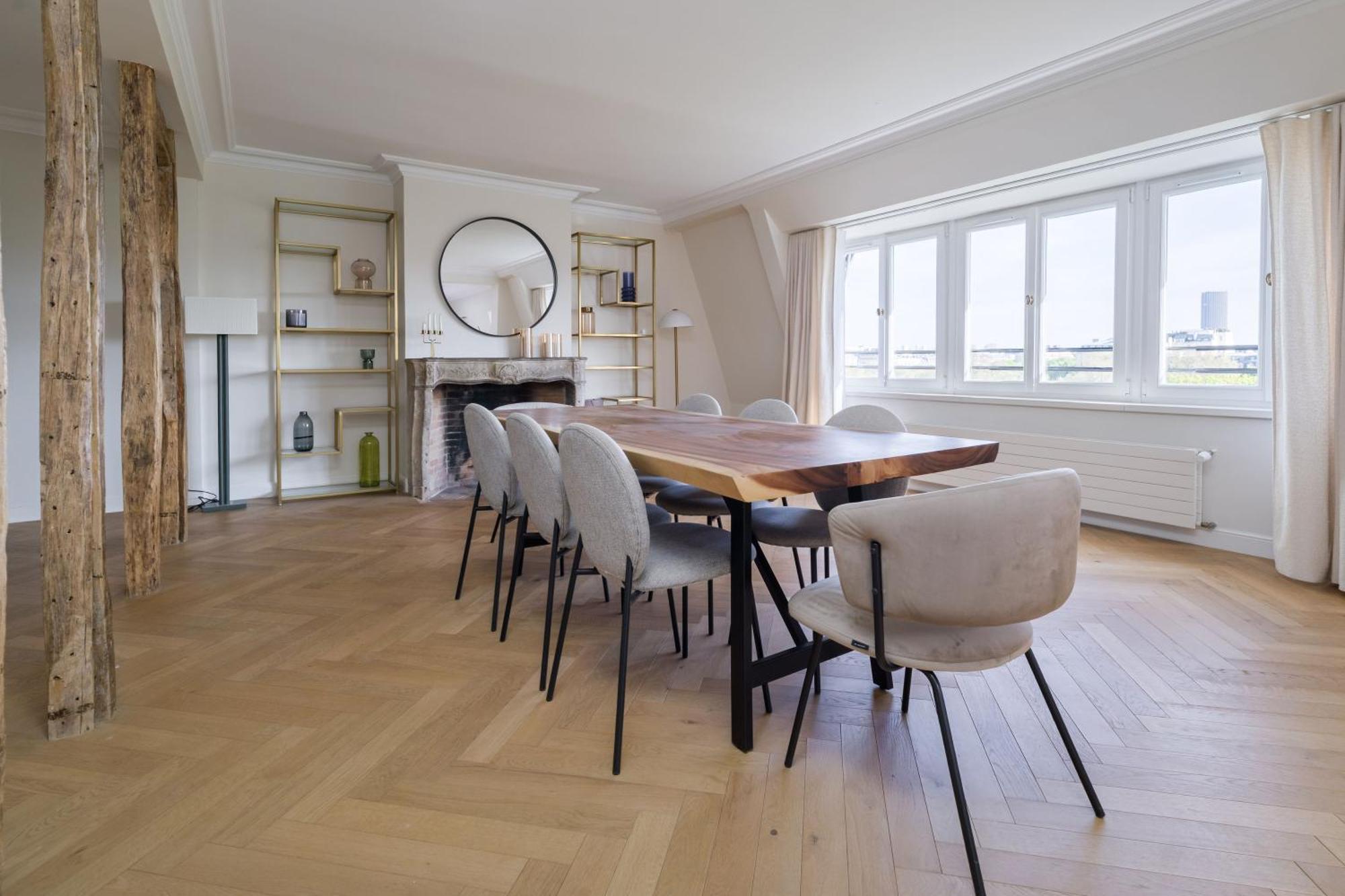 Luxury - Avenue Montaigne Apartment