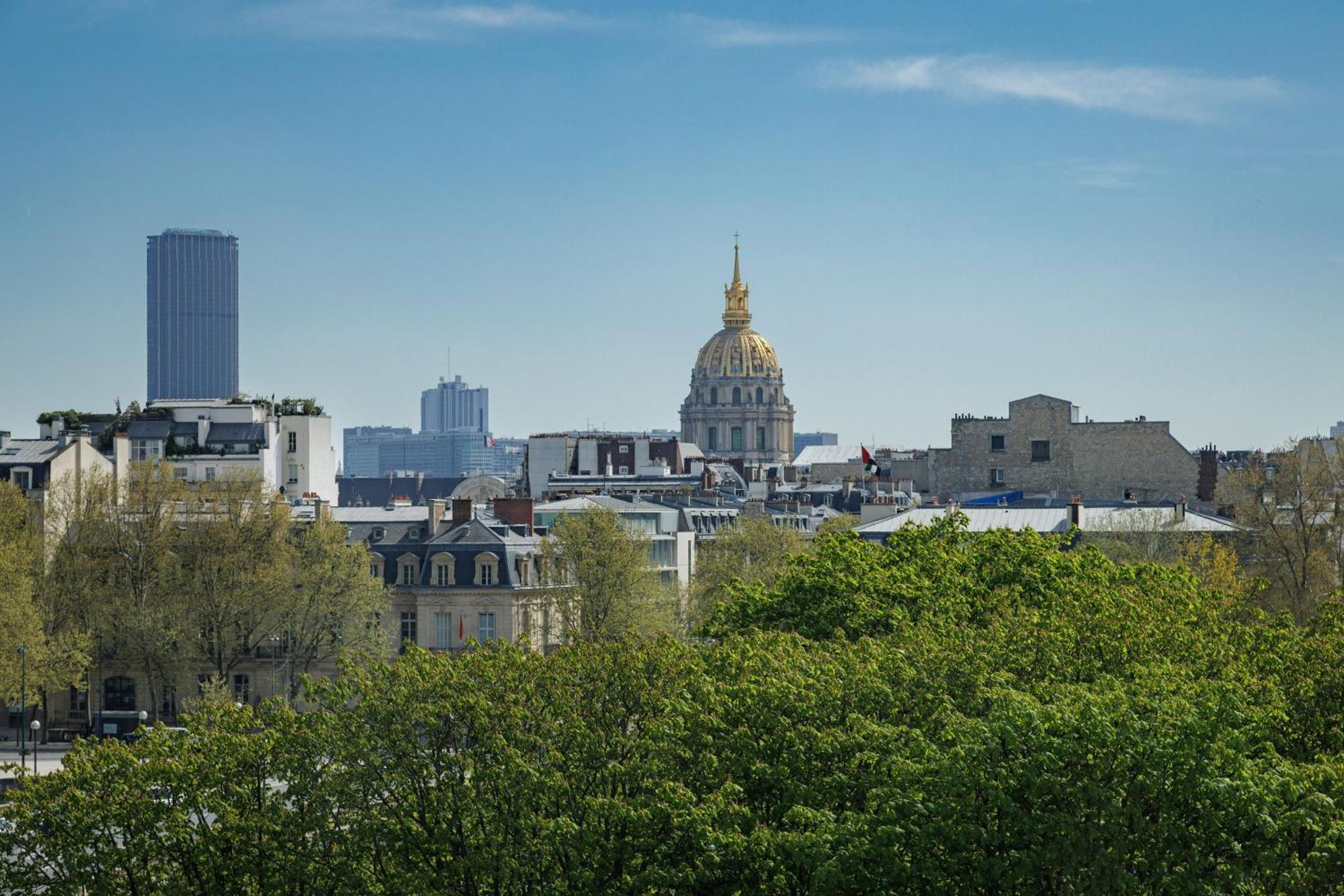Luxury - Avenue Montaigne Paris
